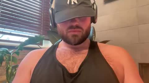 Snapshot of yunggffr chatting on 03.22.26 bearcubbttm online show from 03.22.26