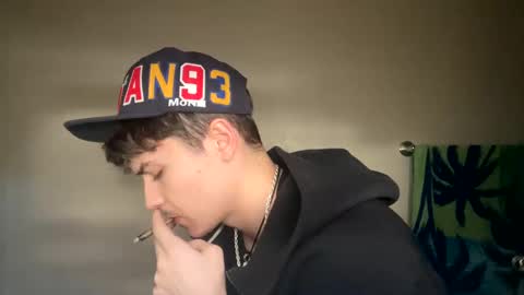 yungstudbev online show from 01.12.25