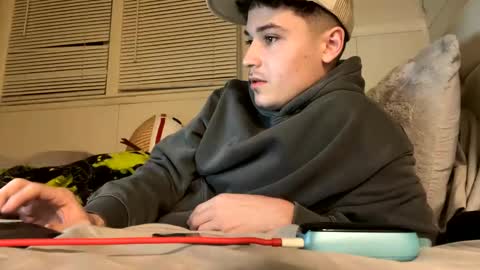 yungstudbev online show from 02.19.25