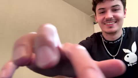 yungstudbev online show from 10.04.25