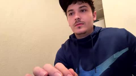 Snapshot of yungstudbev chatting on 10.08.25 yungstudbev online show from 10.08.25