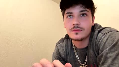 Snapshot of yungstudbev chatting on 10.22.25 yungstudbev online show from 10.22.25