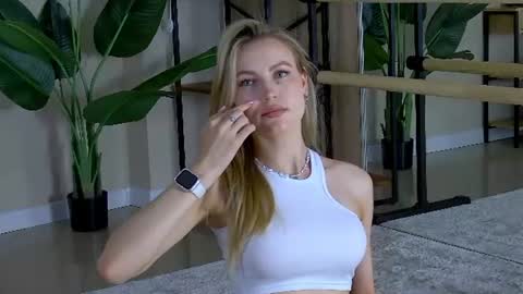 Tessa online show from 08.02.26