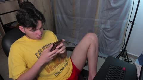 Snapshot of yurii_moody chatting on 12.13.24 yurii_moody online show from 12.13.24