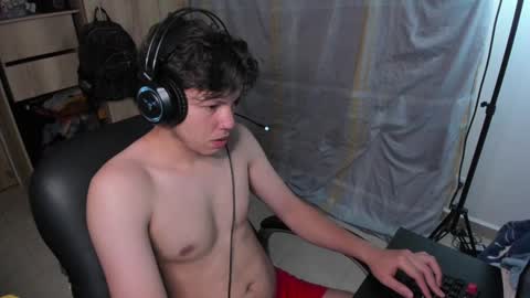 Snapshot of yurii_moody chatting on 12.13.24 yurii_moody online show from 12.13.24