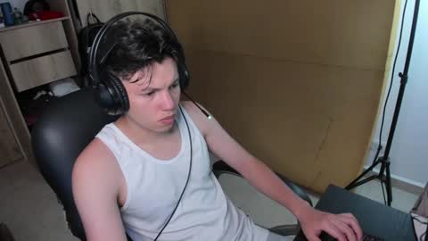 Snapshot of yurii_moody chatting on 12.23.24 yurii_moody online show from 12.23.24