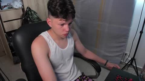 Snapshot of yurii_moody chatting on 02.24.25 yurii_moody online show from 02.24.25