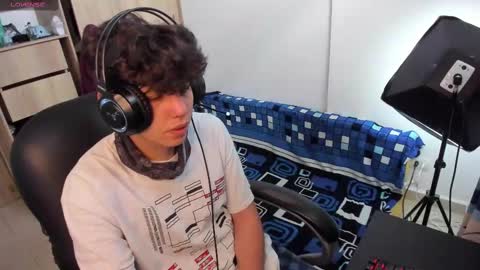 Snapshot of yurii_moody chatting on 09.12.25 yurii_moody online show from 09.12.25