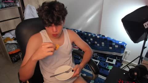 Snapshot of yurii_moody chatting on 09.26.25 yurii_moody online show from 09.26.25