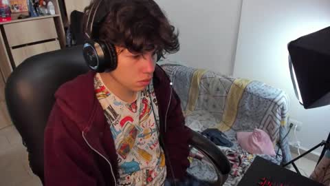 Snapshot of yurii_moody chatting on 10.27.25 yurii_moody online show from 10.27.25