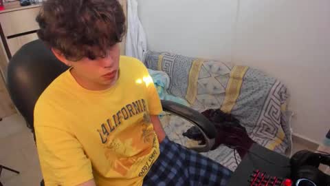 Snapshot of yurii_moody chatting on 11.10.25 yurii_moody online show from 11.10.25