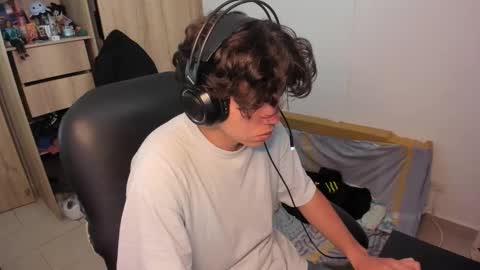 Snapshot of yurii_moody chatting on 11.15.25 yurii_moody online show from 11.15.25