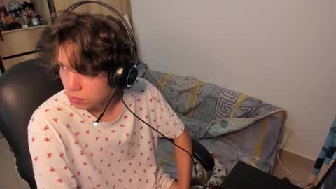 Snapshot of yurii_moody chatting on 11.18.25 yurii_moody online show from 11.18.25