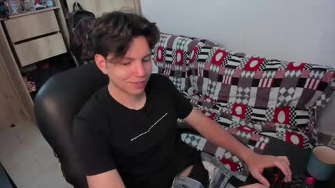 Snapshot of yurii_moody chatting on 12.20.25 yurii_moody online show from 12.20.25