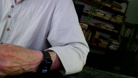 Snapshot of yvanbonar181018 chatting on 10.02.25 yvanbonar181018 online show from 10.02.25