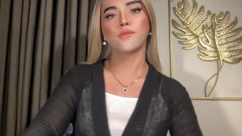 Snapshot of yvonne_guidotti chatting on 12.04.24 Miss Cali online show from 12.04.24