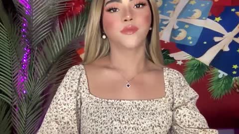 Snapshot of yvonne_guidotti chatting on 12.29.24 Miss Cali online show from 12.29.24