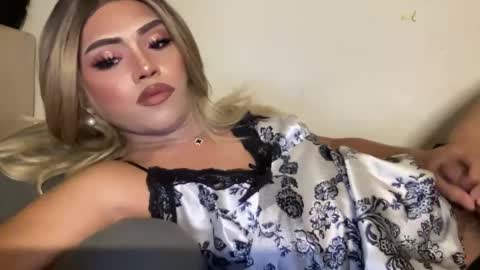 Snapshot of yvonne_guidotti chatting on 01.19.25 Miss Cali online show from 01.19.25