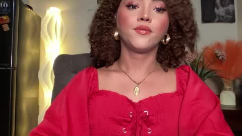 Snapshot of yvonne_guidotti chatting on 01.23.25 Miss Cali online show from 01.23.25