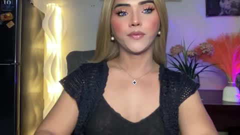 Snapshot of yvonne_guidotti chatting on 01.26.25 Miss Cali online show from 01.26.25