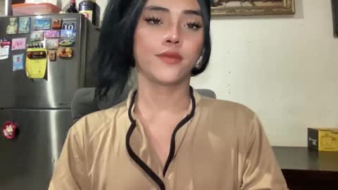 Snapshot of yvonne_guidotti chatting on 02.17.25 Miss Cali online show from 02.17.25