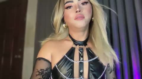 Snapshot of yvonne_guidotti chatting on 03.03.25 Miss Cali online show from 03.03.25