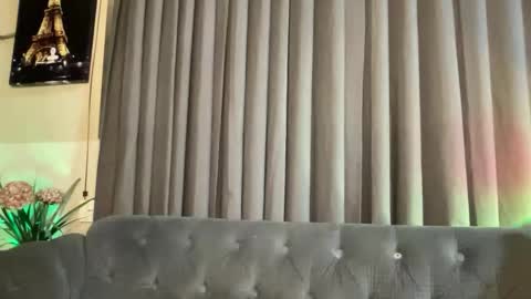 Snapshot of yvonne_guidotti chatting on 12.20.25 Miss Cali online show from 12.20.25