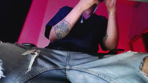 Snapshot of zac_watson chatting on 12.14.25 Zac Freelance model online show from 12.14.25