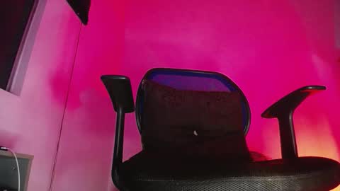 Snapshot of zac_watson chatting on 12.18.25 Zac Freelance model online show from 12.18.25