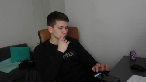 ZACK GILLIAN online show from 05.03.26