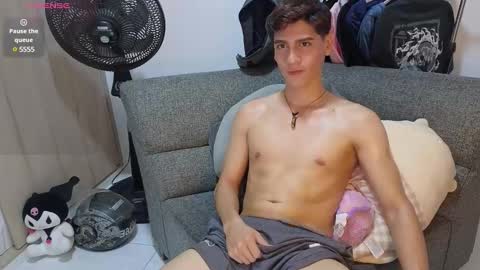 Snapshot of zackary_025 chatting on 12.11.24 Zack online show from 12.11.24