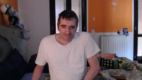 Snapshot of zackhot31 chatting on 10.03.25 Ivan online show from 10.03.25