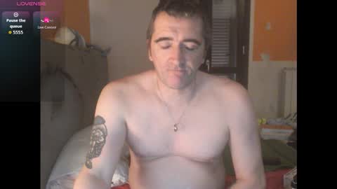 Snapshot of zackhot31 chatting on 10.20.25 Ivan online show from 10.20.25