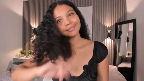 Snapshot of zafiiraa chatting on 06.14.26 zafira online show from 06.14.26
