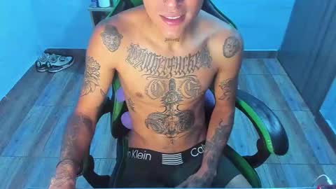 Snapshot of zafirocum chatting on 12.02.25 BiG Zafiro online show from 12.02.25