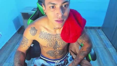 Snapshot of zafirocum chatting on 01.09.26 BiG Zafiro online show from 01.09.26