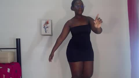 Snapshot of zahhysims chatting on 02.21.25 zahhy online show from 02.21.25