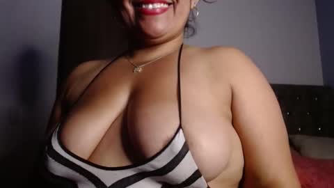 Zahi ... wants to play with everyone...yessss online show from 09.22.25