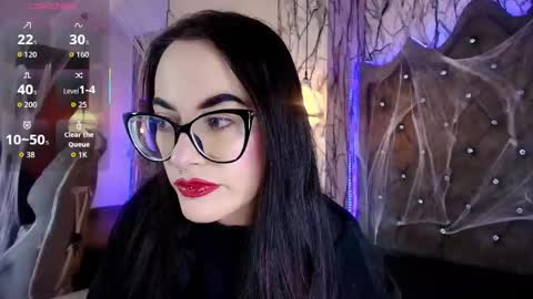   online show from 11.05.25