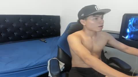 Snapshot of zammcito_ chatting on 12.25.24 zamm online show from 12.25.24