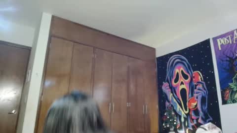 zandra6ghal online show from 12.15.25