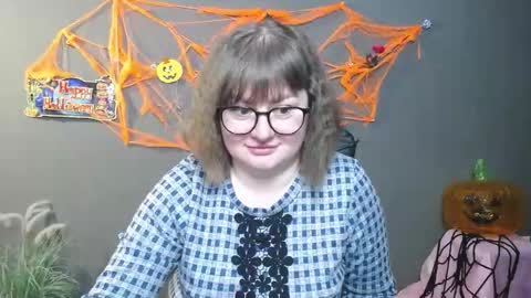 zannadreil online show from 10.31.25