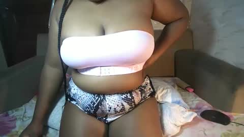 Snapshot of zara_dane chatting on 09.23.25 Zara Dane online show from 09.23.25