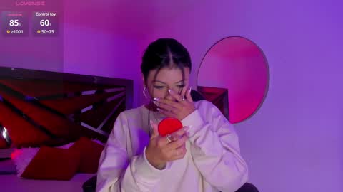 Zara Lim  online show from 01.26.25