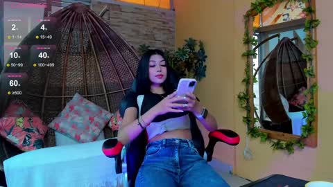 Zara Lim  online show from 02.05.25