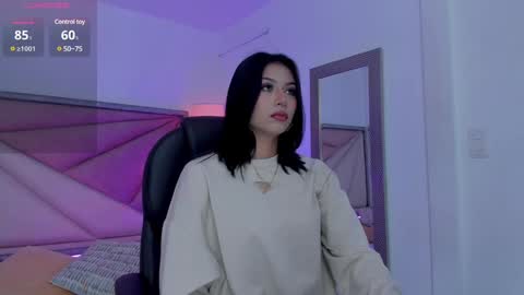 Zara Lim  online show from 02.06.25