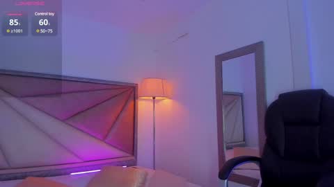 Zara Lim  online show from 02.19.25