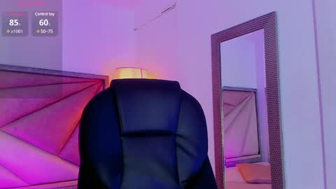 Zara Lim  online show from 02.21.25