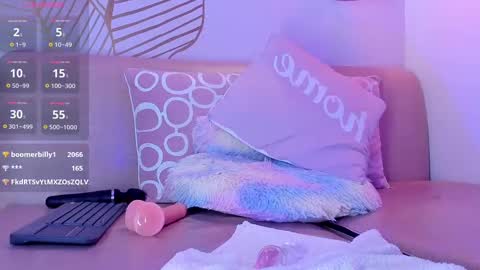 Zara Lim  online show from 02.27.25