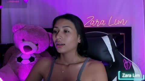 Zara Lim  online show from 09.26.25